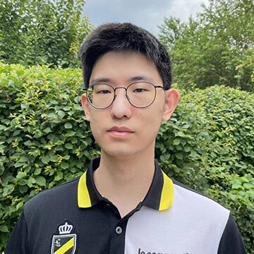 Yiwan Zheng의 초상화
